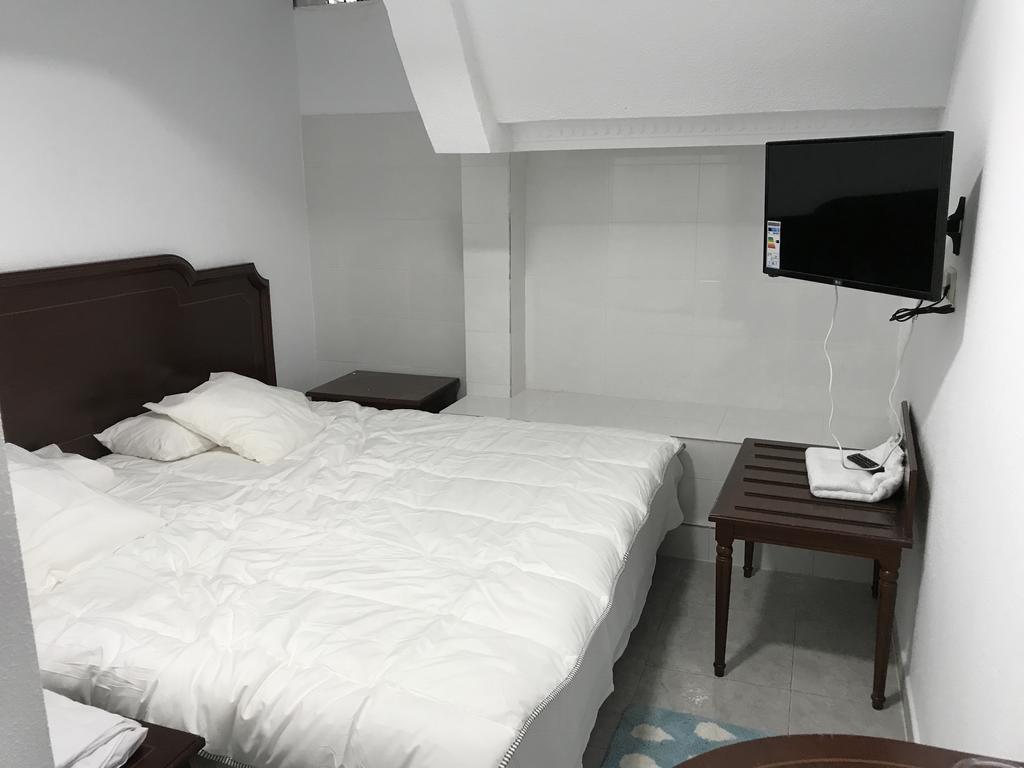 Hostal Lavapies マドリード エクステリア 写真