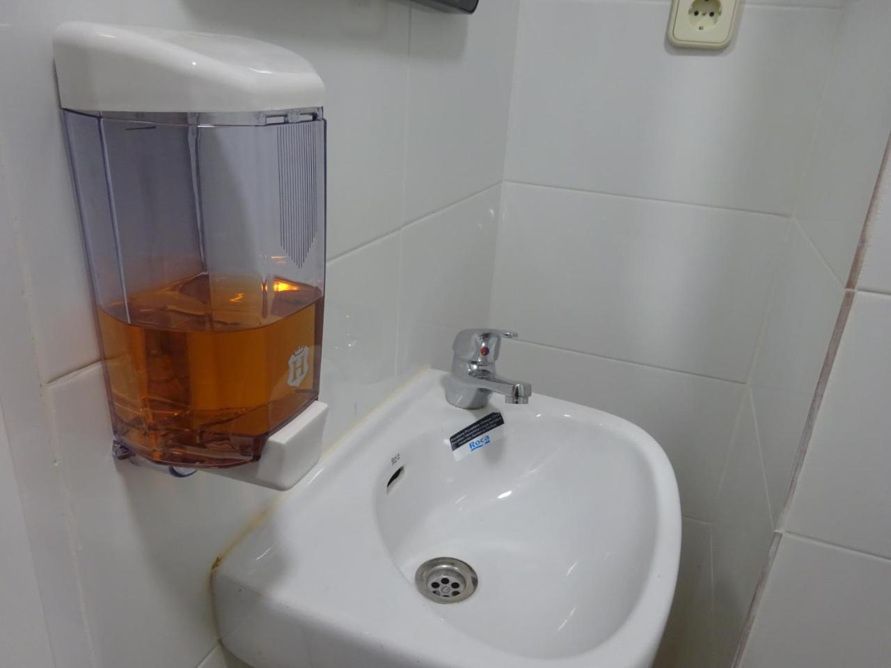 Hostal Lavapies マドリード エクステリア 写真