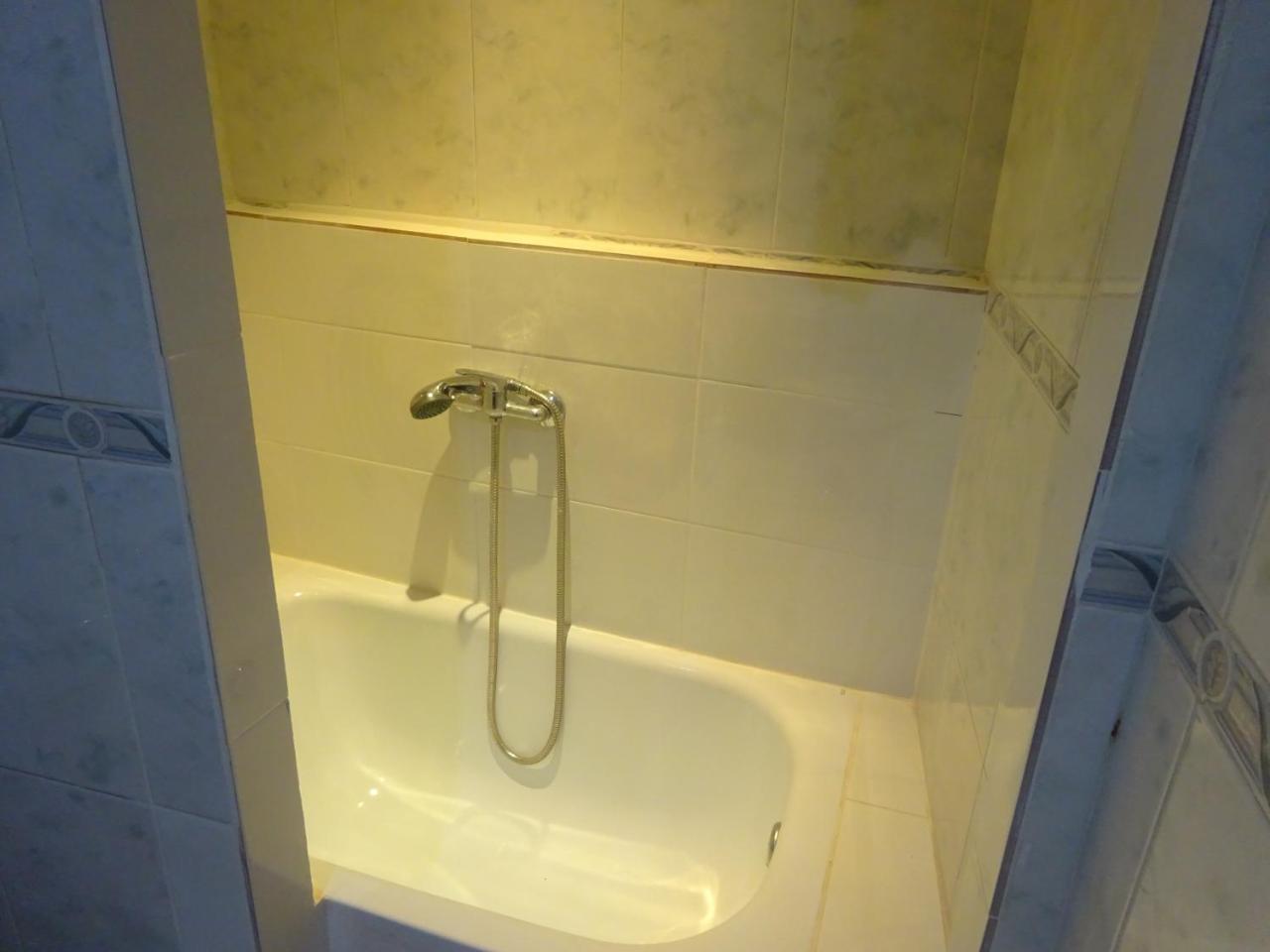 Hostal Lavapies マドリード エクステリア 写真