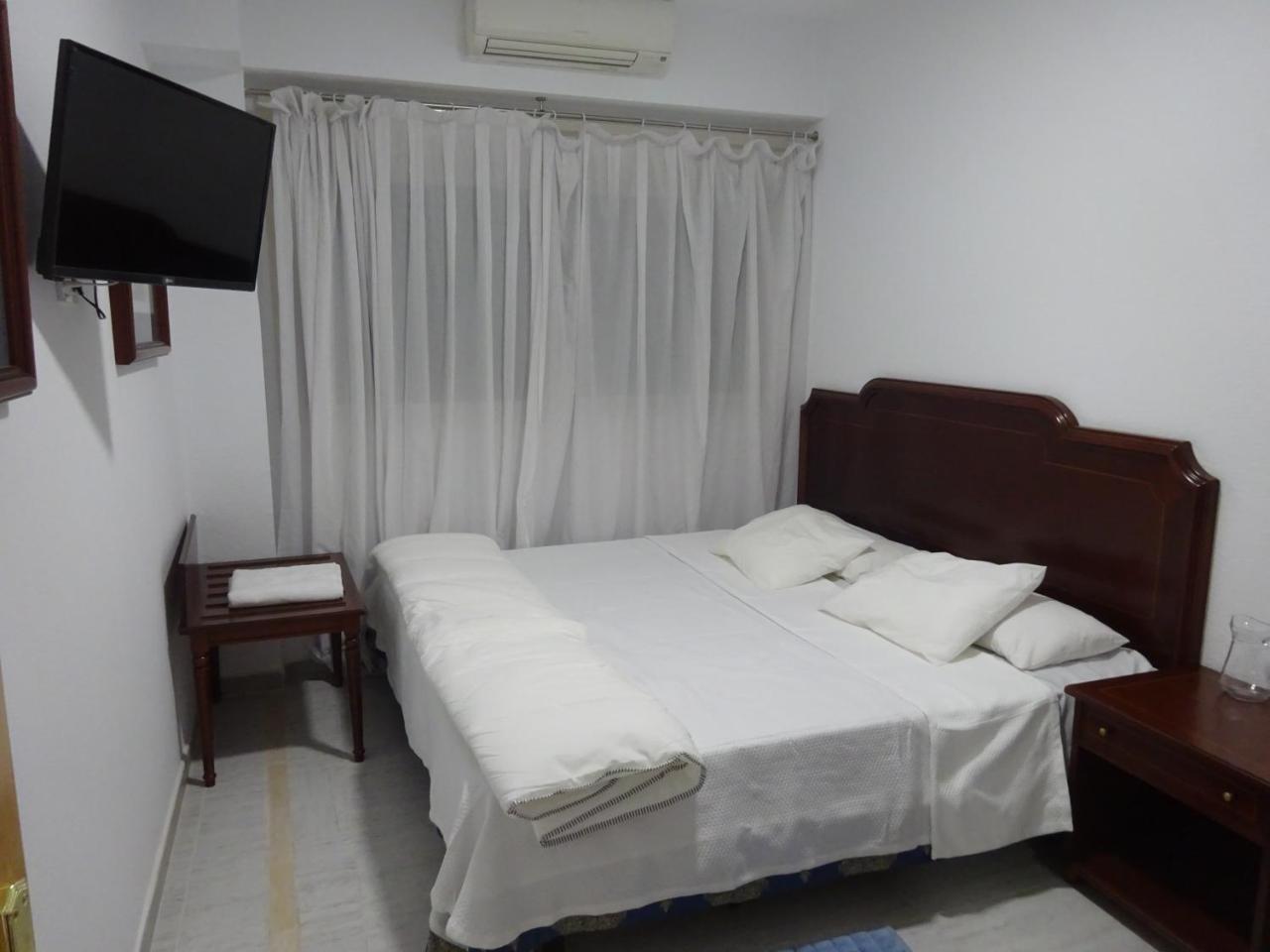 Hostal Lavapies マドリード エクステリア 写真